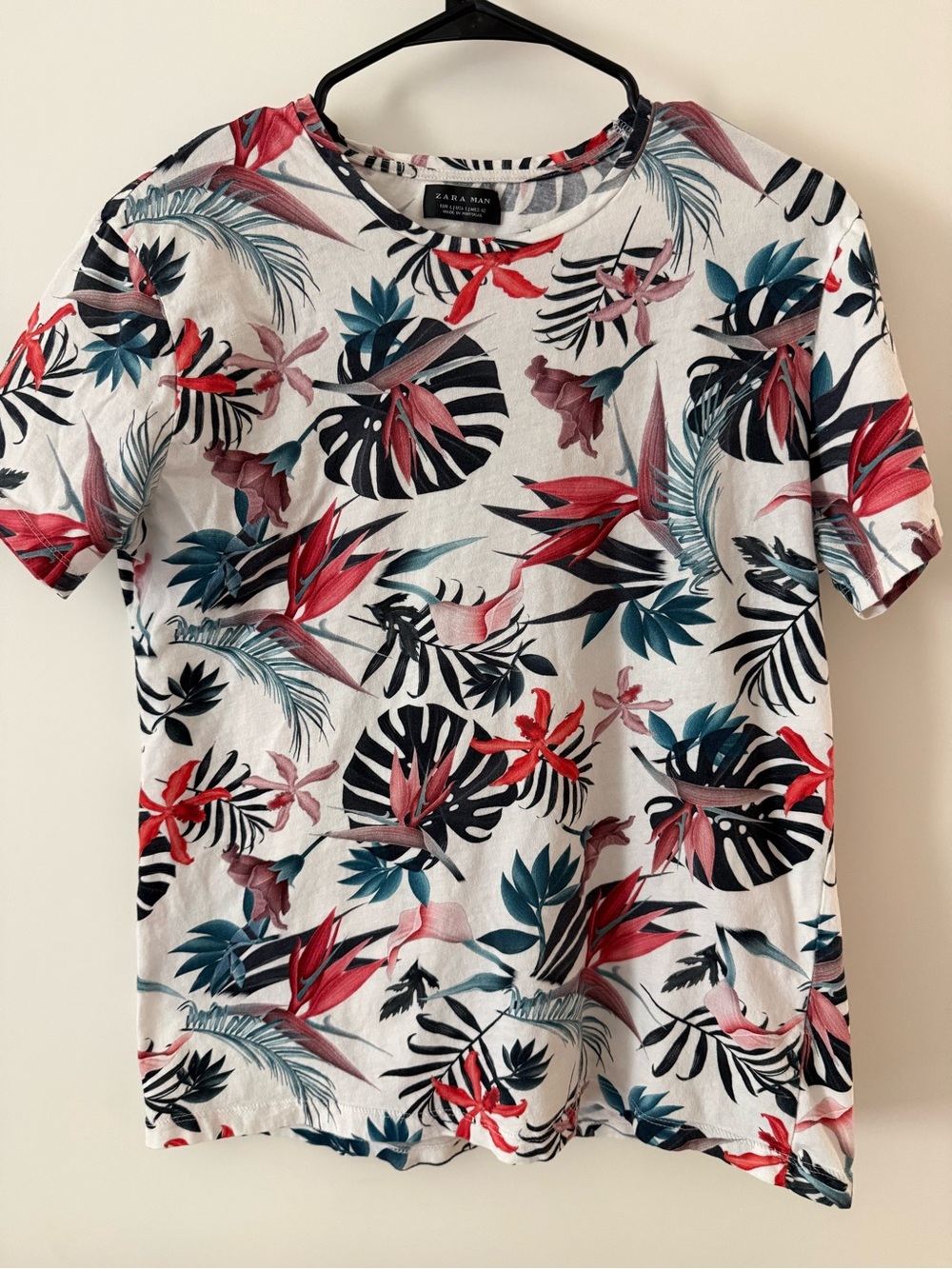 Zara White Short-Sleeve Tropical Print Tee with Red & Teal Accents